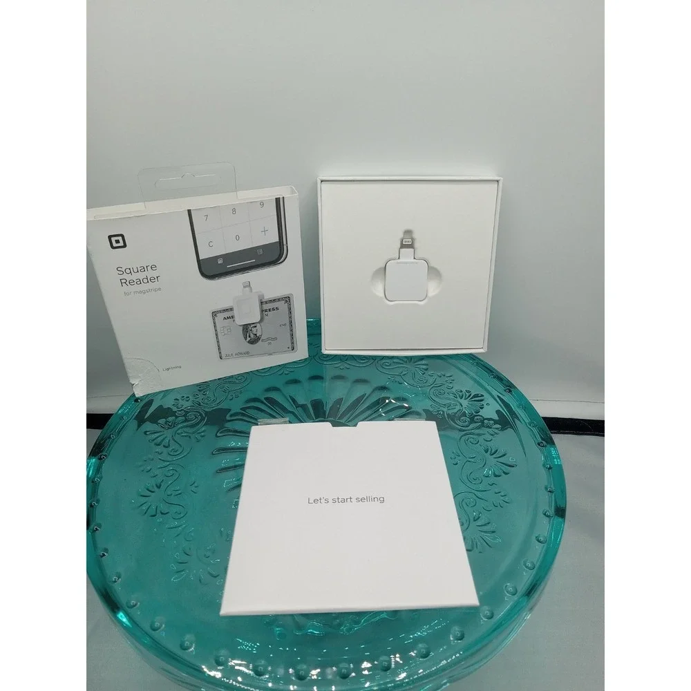 Square Reader Magstripe Lightning Connector iPhone Credit Card Swipe